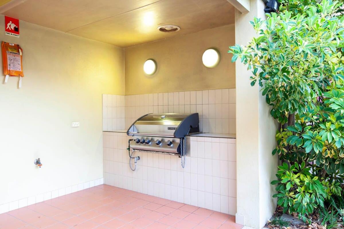 Apartment Vibrant In Northbridge Perth